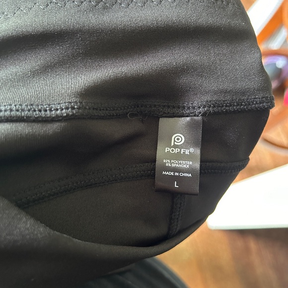 NEW Pop Fit Capri Length Leggings - Picture 5 of 9